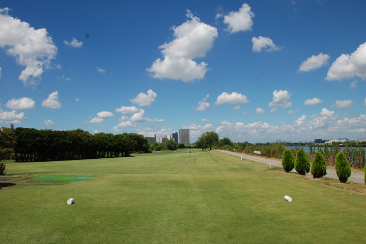 最新 土日でも安い 東京都内にある人気の格安ゴルフ場７選 初心者におすすめ Kiki Golfer キキゴルファー 土日でも安い 東京 都内にある人気の格安ゴルフ場７選 初心者におすすめ Kiki Golfer キキ ゴルファー
